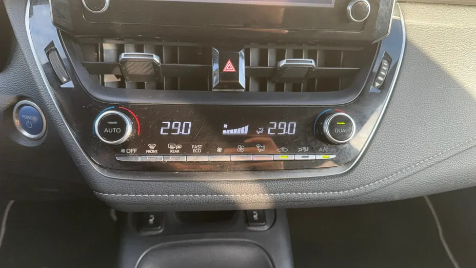 TOYOTA Corolla Corolla 2.0 Hybrid Comfort