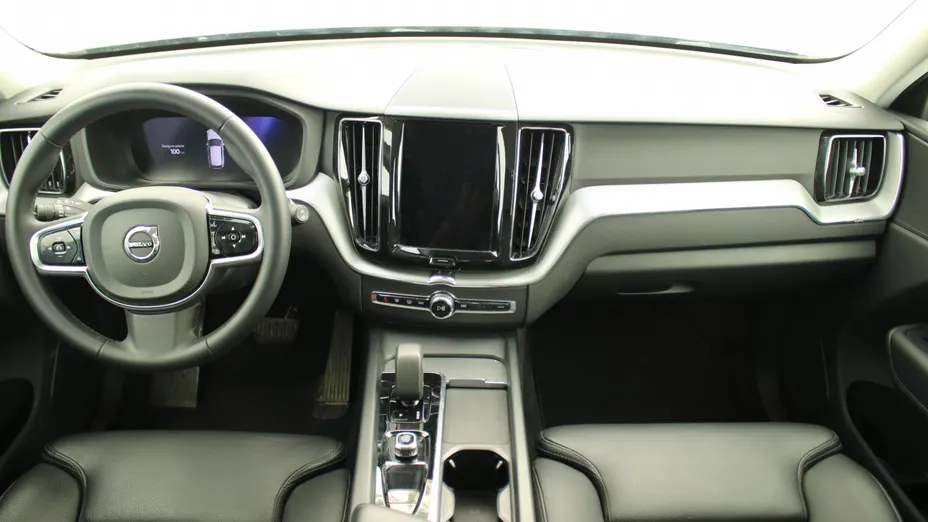 VOLVO XC60 XC60 B4 D Plus Dark aut