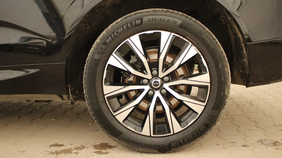 VOLVO XC60 XC60 B4 D Plus Dark aut