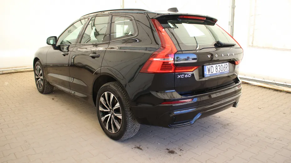 VOLVO XC60 XC60 B4 D Plus Dark aut