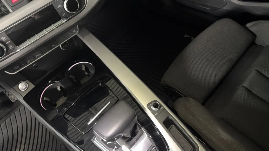AUDI A4 A4 35 TFSI mHEV Advanced S tronic