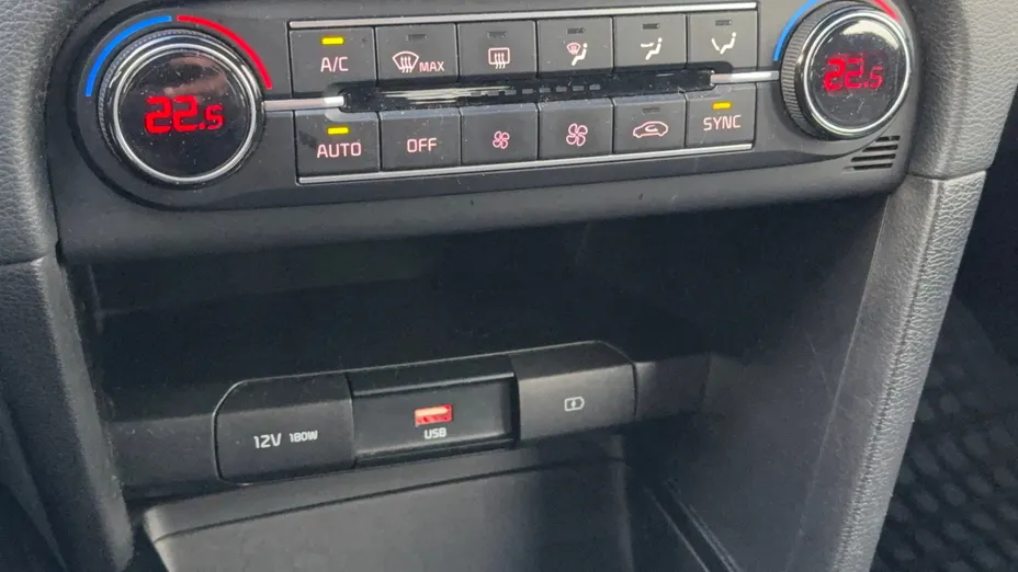 KIA Cee'd Ceed 1.5 T-GDI M