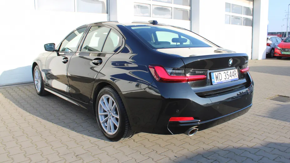 BMW Seria 3 318i aut