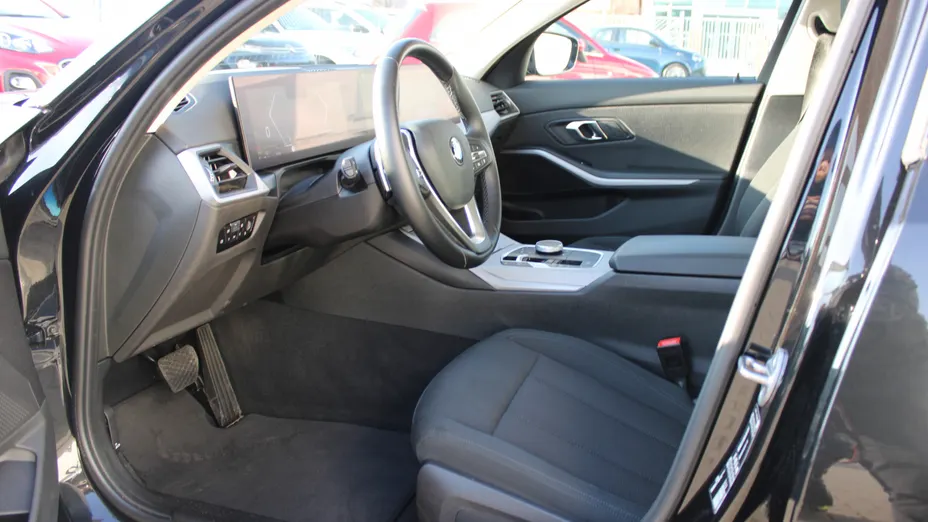 BMW Seria 3 318i aut