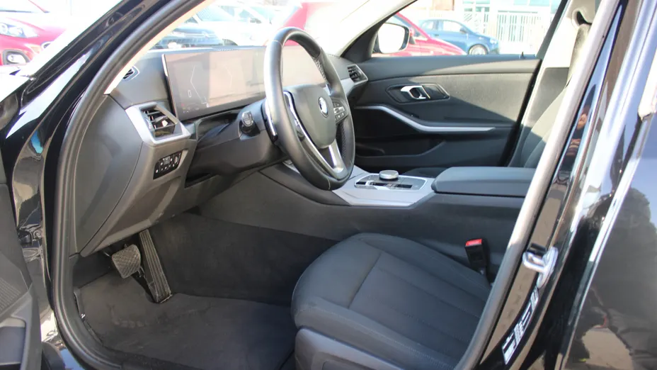 BMW Seria 3 318i aut