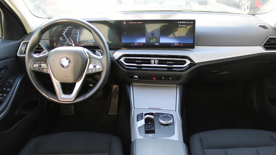 BMW Seria 3 318i aut