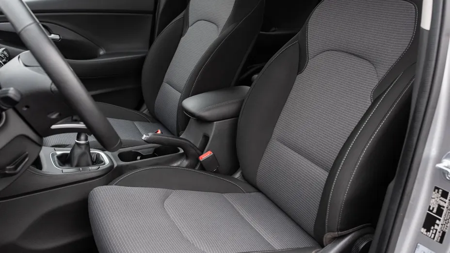 HYUNDAI i30 i30 1.5 DPI Classic +