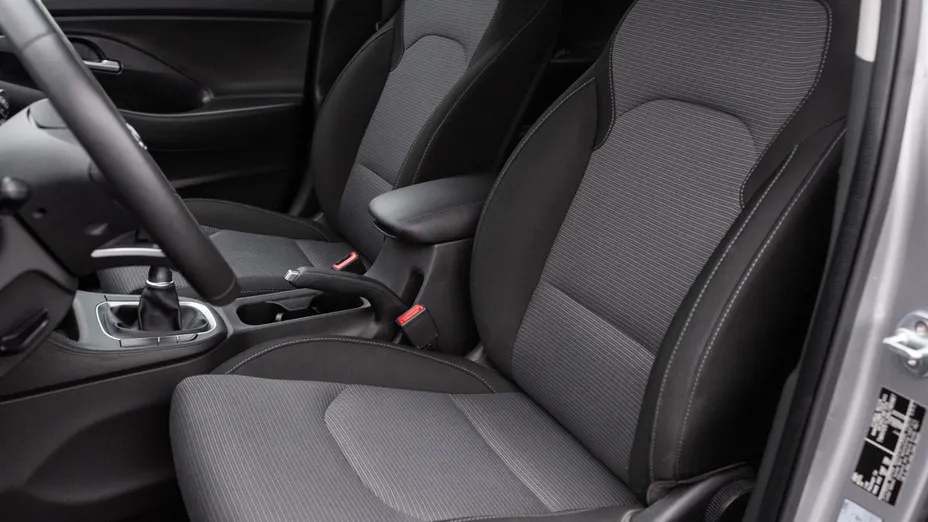 HYUNDAI i30 i30 1.5 DPI Classic +