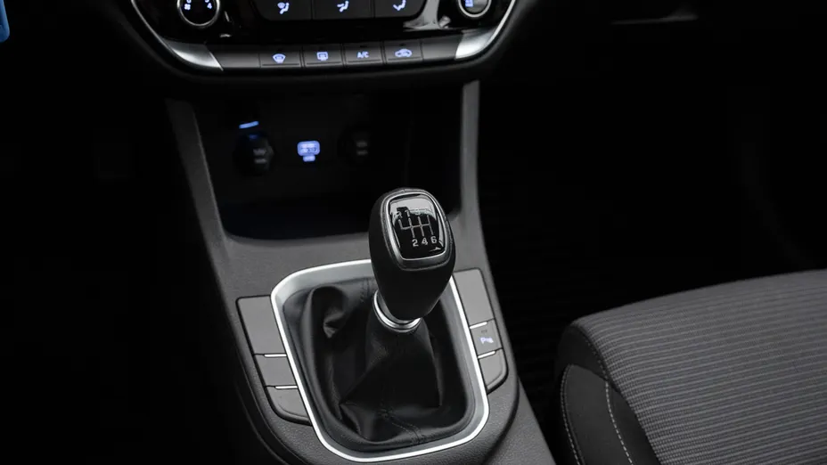 HYUNDAI i30 i30 1.5 DPI Classic +