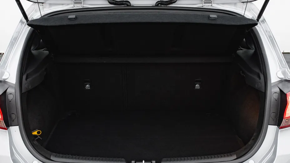 HYUNDAI i30 i30 1.5 DPI Classic +