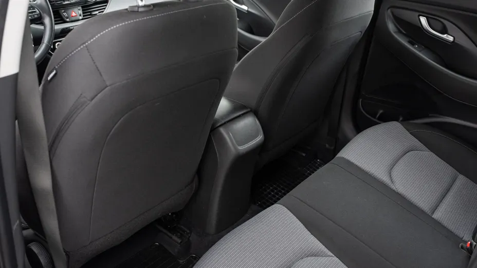 HYUNDAI i30 i30 1.5 DPI Classic +