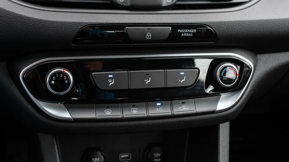 HYUNDAI i30 i30 1.5 DPI Classic +