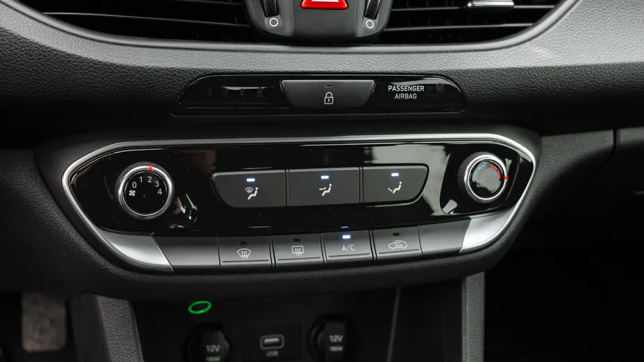 HYUNDAI i30 i30 1.5 DPI Modern