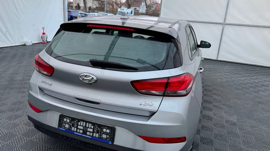 HYUNDAI i30 i30 1.5 DPI Classic +