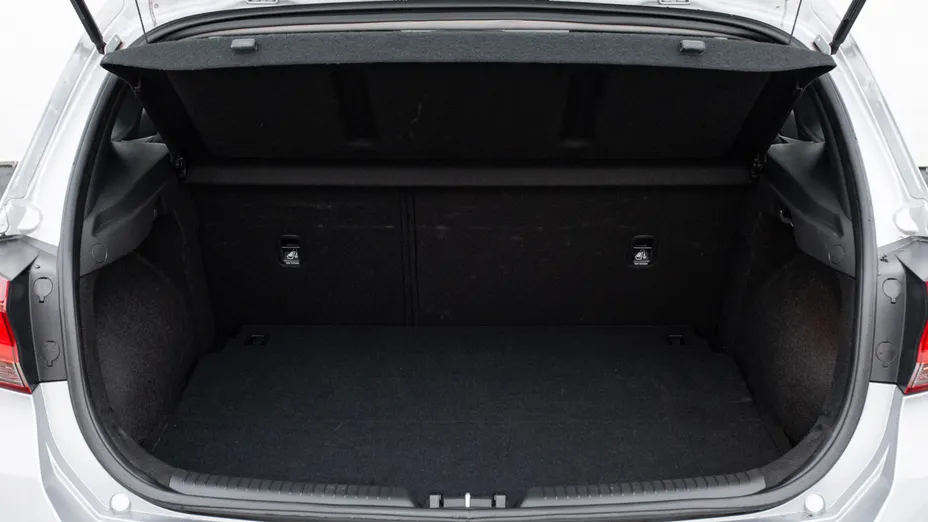 HYUNDAI i30 i30 1.5 DPI Classic +