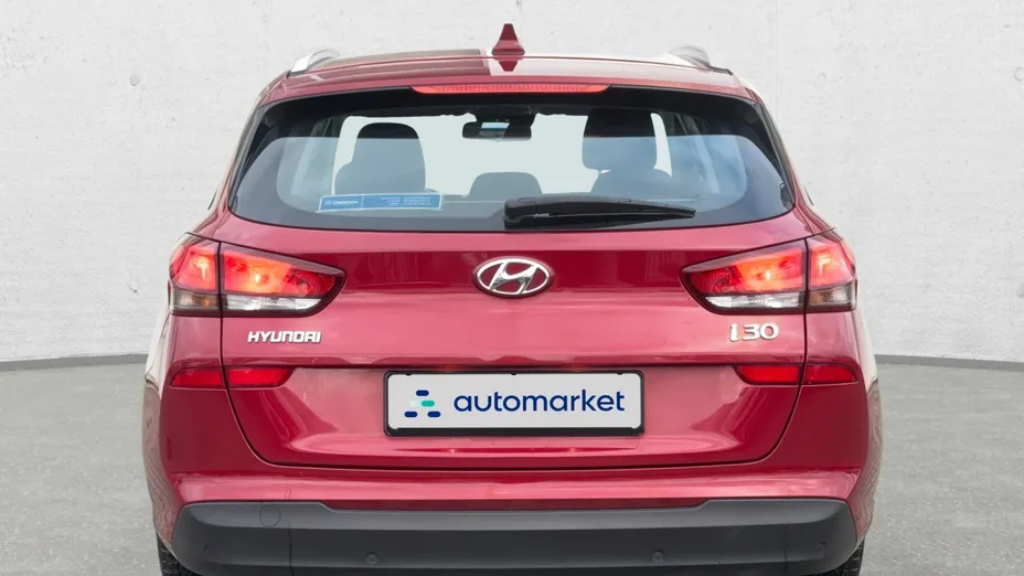 HYUNDAI i30 i30 1.5 DPI Classic +