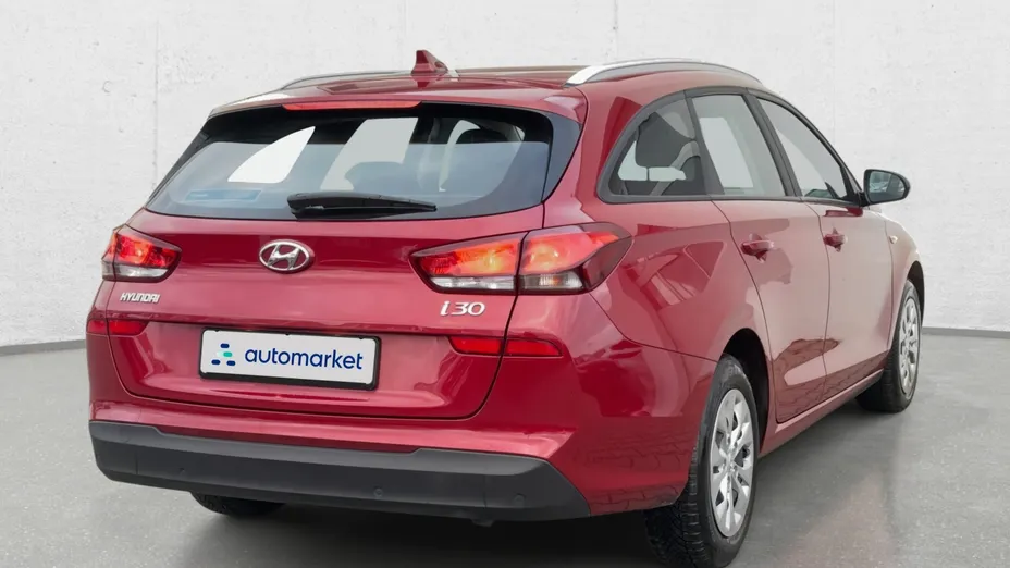 HYUNDAI i30 i30 1.5 DPI Classic +
