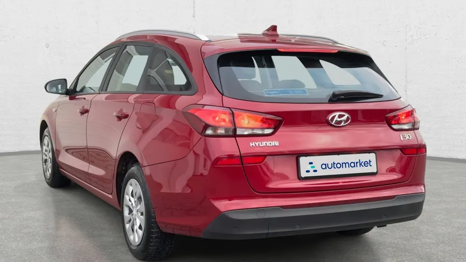 HYUNDAI i30 i30 1.5 DPI Classic +