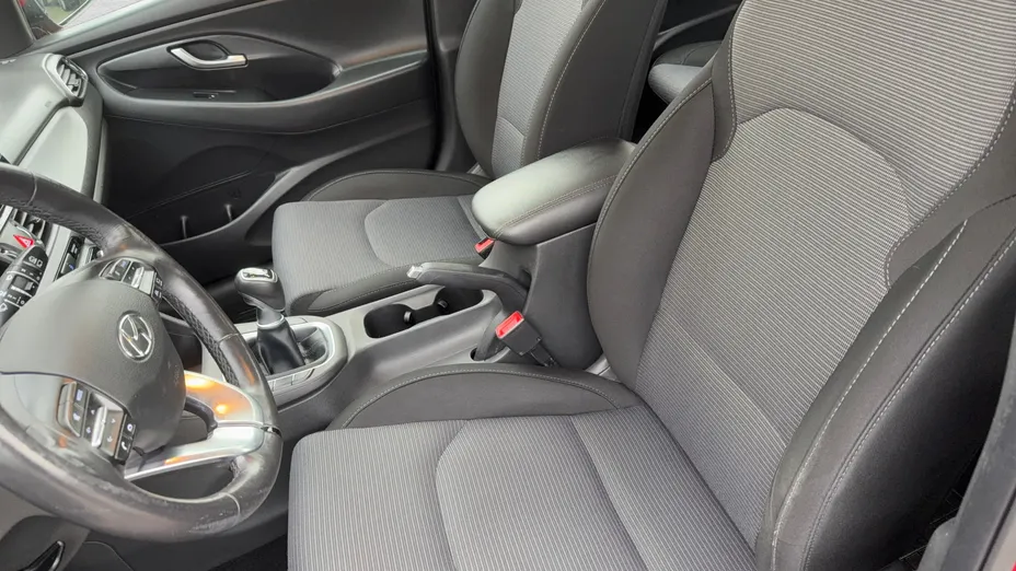 HYUNDAI i30 i30 1.5 DPI Classic +