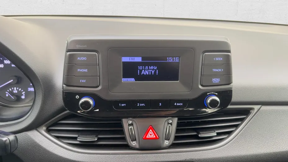 HYUNDAI i30 i30 1.5 DPI Classic +