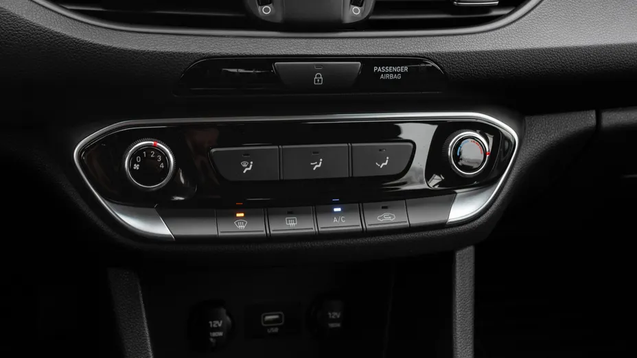 HYUNDAI i30 i30 1.0 T-GDI Modern