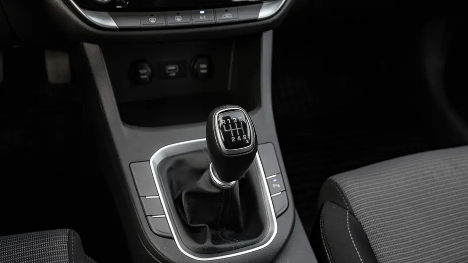 HYUNDAI i30 i30 1.5 DPI Classic +