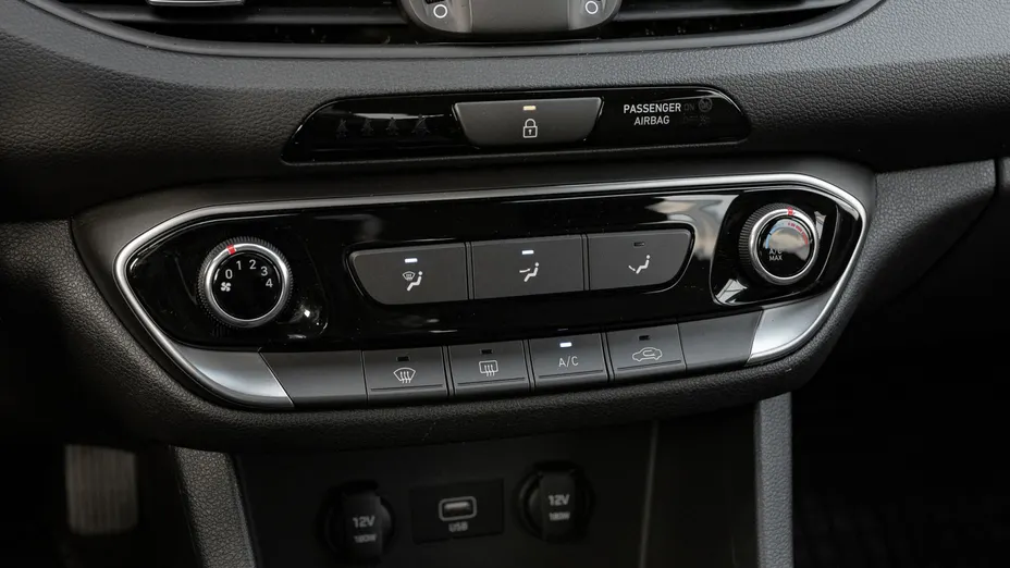 HYUNDAI i30 i30 1.5 DPI Classic +