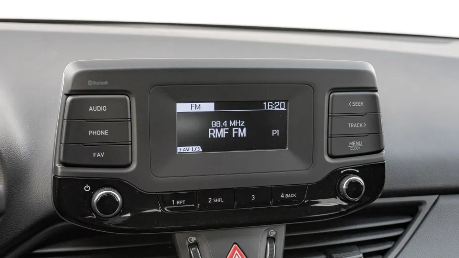 HYUNDAI i30 i30 1.5 DPI Classic +