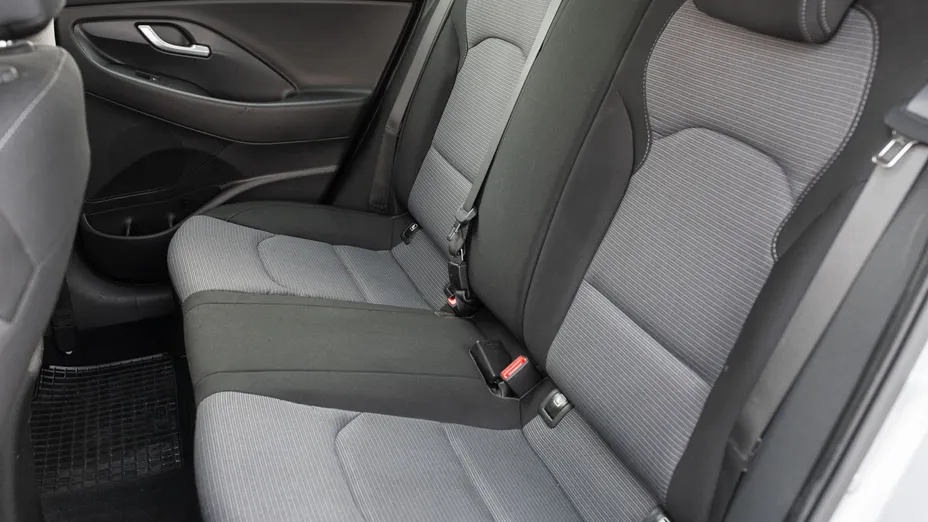 HYUNDAI i30 i30 1.5 DPI Classic +