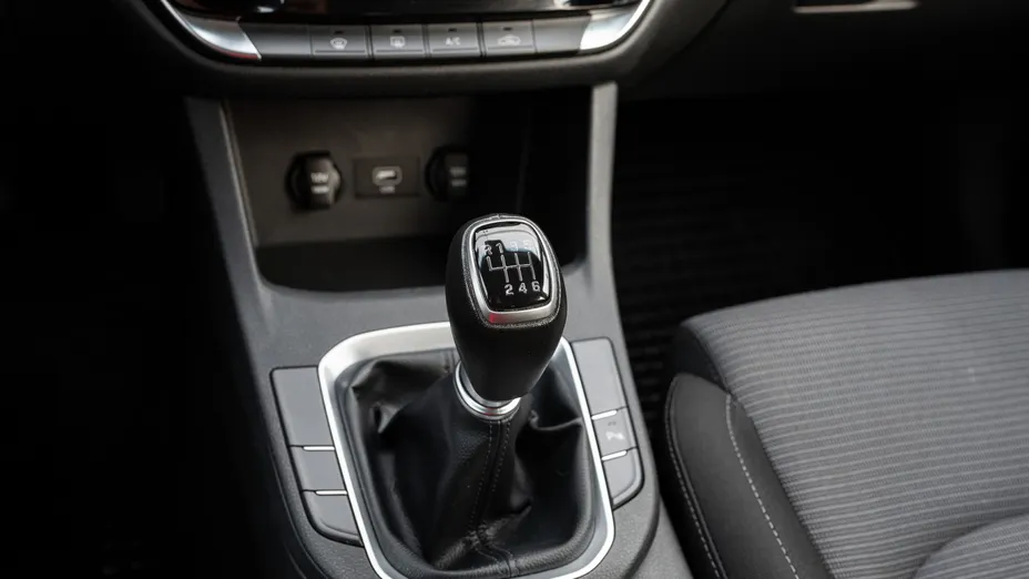 HYUNDAI i30 i30 1.5 DPI Classic +