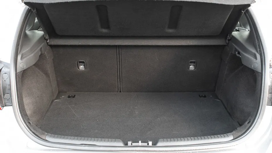 HYUNDAI i30 i30 1.5 DPI Classic +