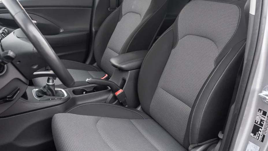 HYUNDAI i30 i30 1.5 DPI Classic +