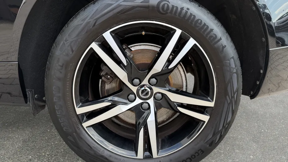 VOLVO XC60 XC60 B4 B Plus Dark aut