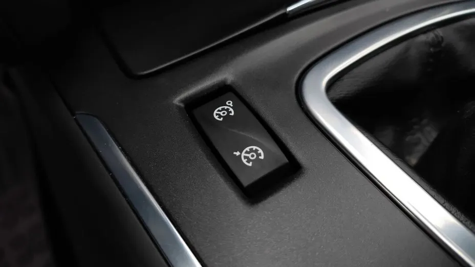 RENAULT Latitude Latitude 2.0 Expression Etanol