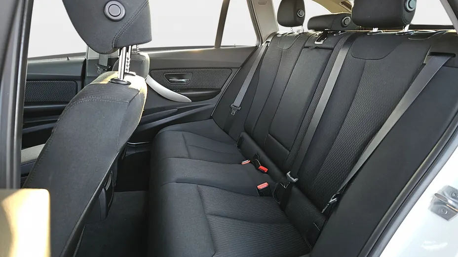 BMW Seria 3 318d aut