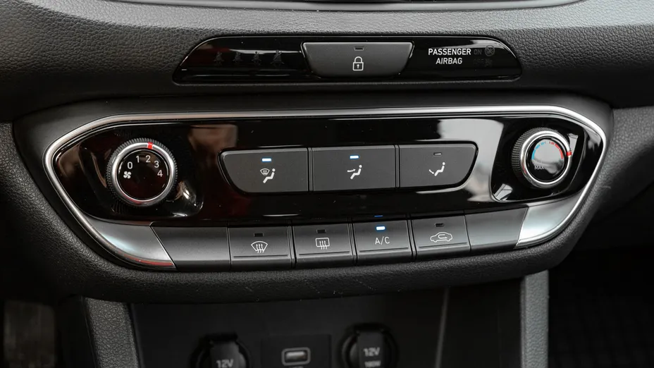 HYUNDAI i30 i30 1.5 DPI Classic +