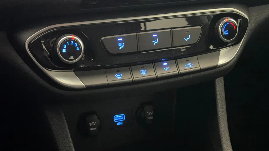 HYUNDAI i30 i30 1.5 DPI Modern