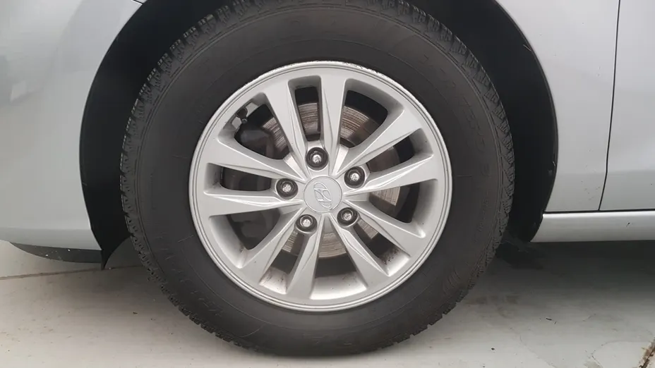 HYUNDAI i30 i30 1.5 DPI Classic +