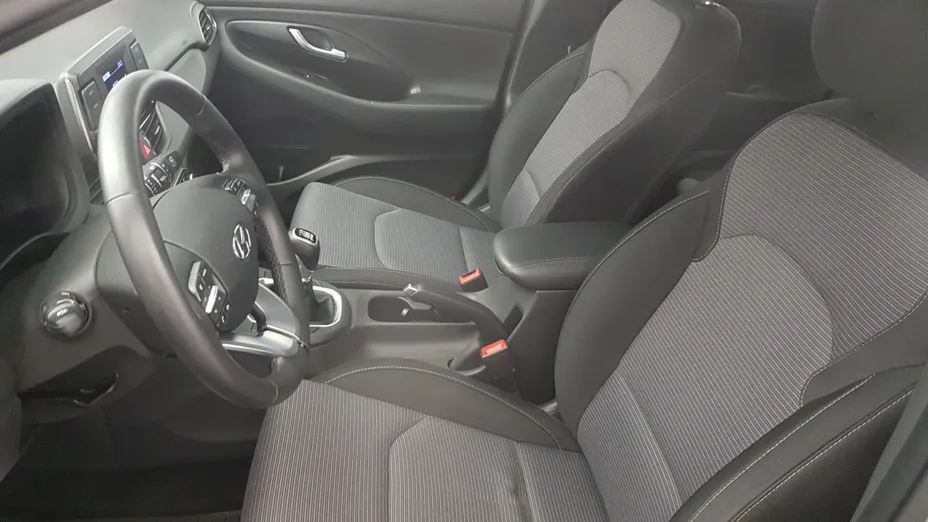 HYUNDAI i30 i30 1.5 DPI Classic +