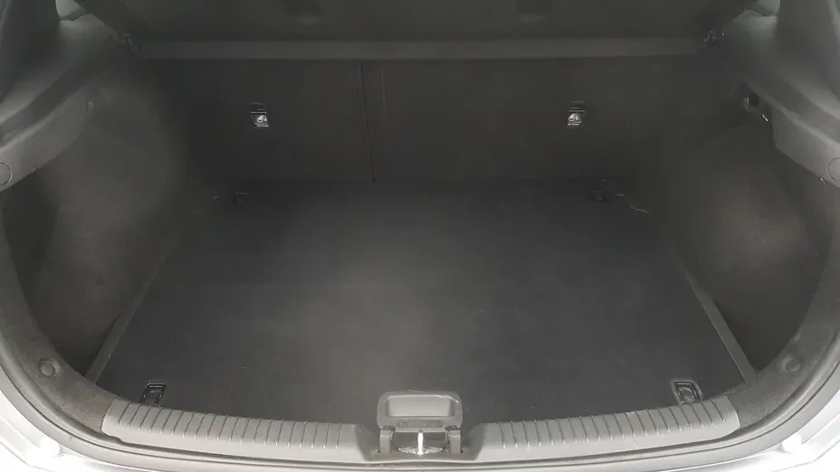 HYUNDAI i30 i30 1.5 DPI Classic +