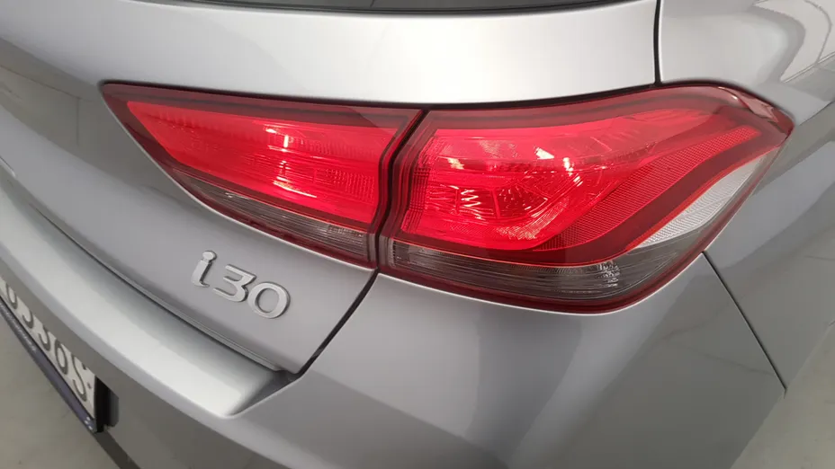 HYUNDAI i30 i30 1.5 DPI Classic +