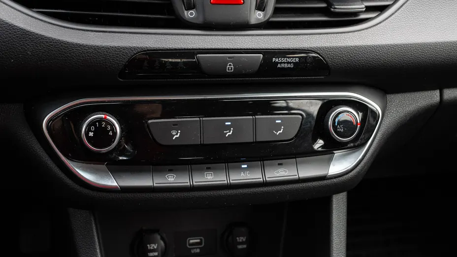 HYUNDAI i30 i30 1.5 DPI Classic +