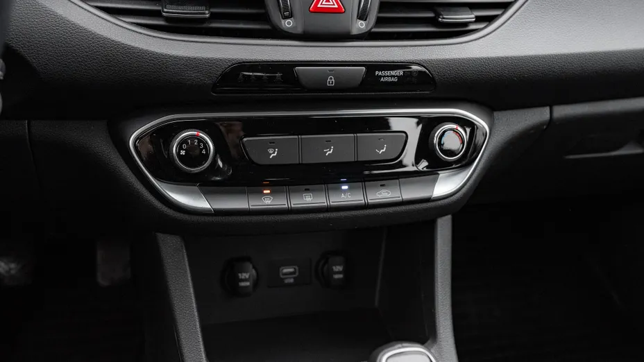 HYUNDAI i30 i30 1.5 DPI Classic +