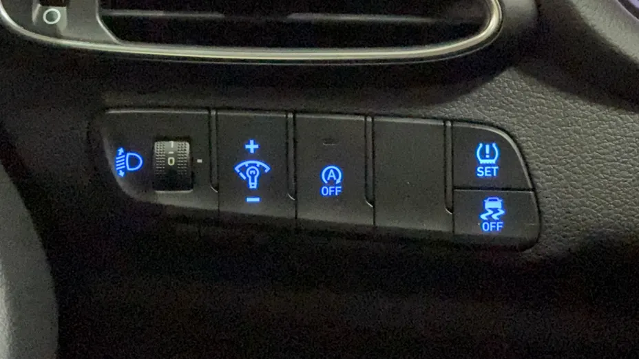 HYUNDAI i30 i30 1.5 DPI Classic +