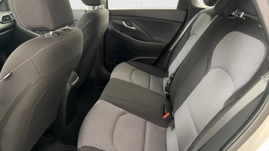 HYUNDAI i30 i30 1.5 DPI Classic +