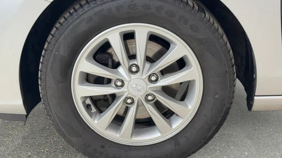 HYUNDAI i30 i30 1.5 DPI Classic +