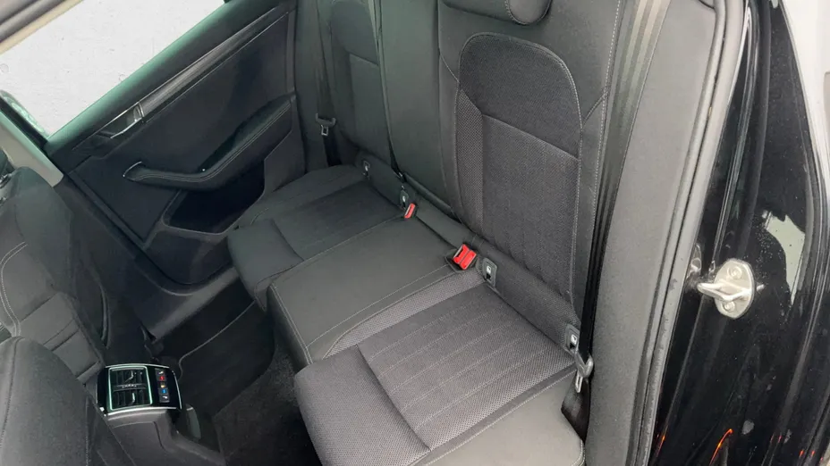 SKODA Superb Superb 2.0 TDI SCR Style DSG