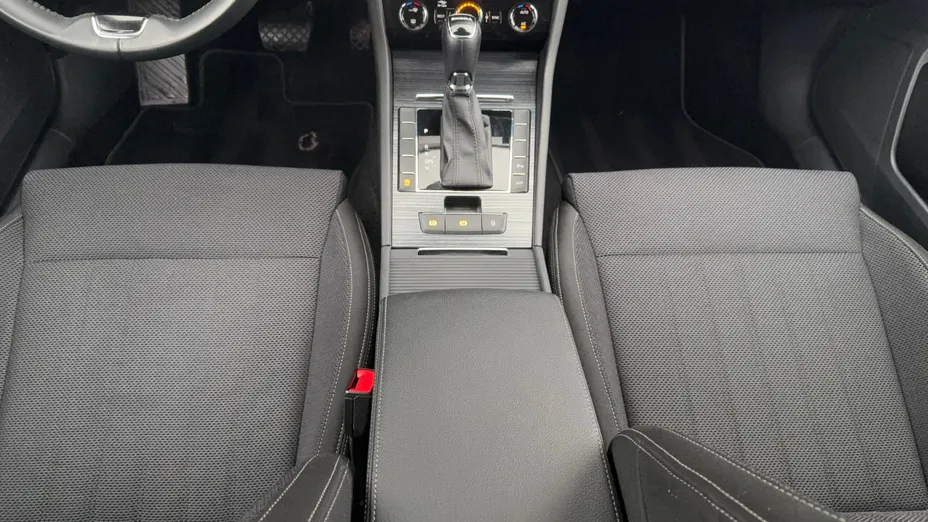 SKODA Superb Superb 2.0 TDI SCR Style DSG