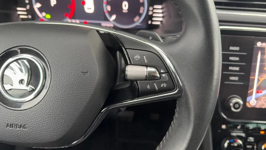 SKODA Superb Superb 2.0 TDI SCR Style DSG