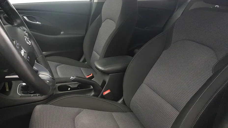 HYUNDAI i30 i30 1.5 DPI Classic +